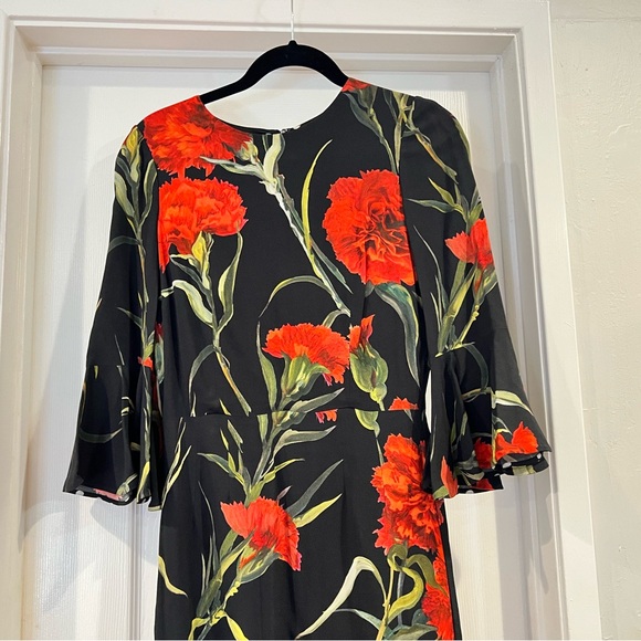 Dolce & Gabbana Shift Dress
Tree-Quarter Sleeve with crew neck 
Size IT44 - Picture 7 of 9